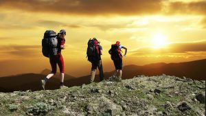 hikers-1147796_960_720